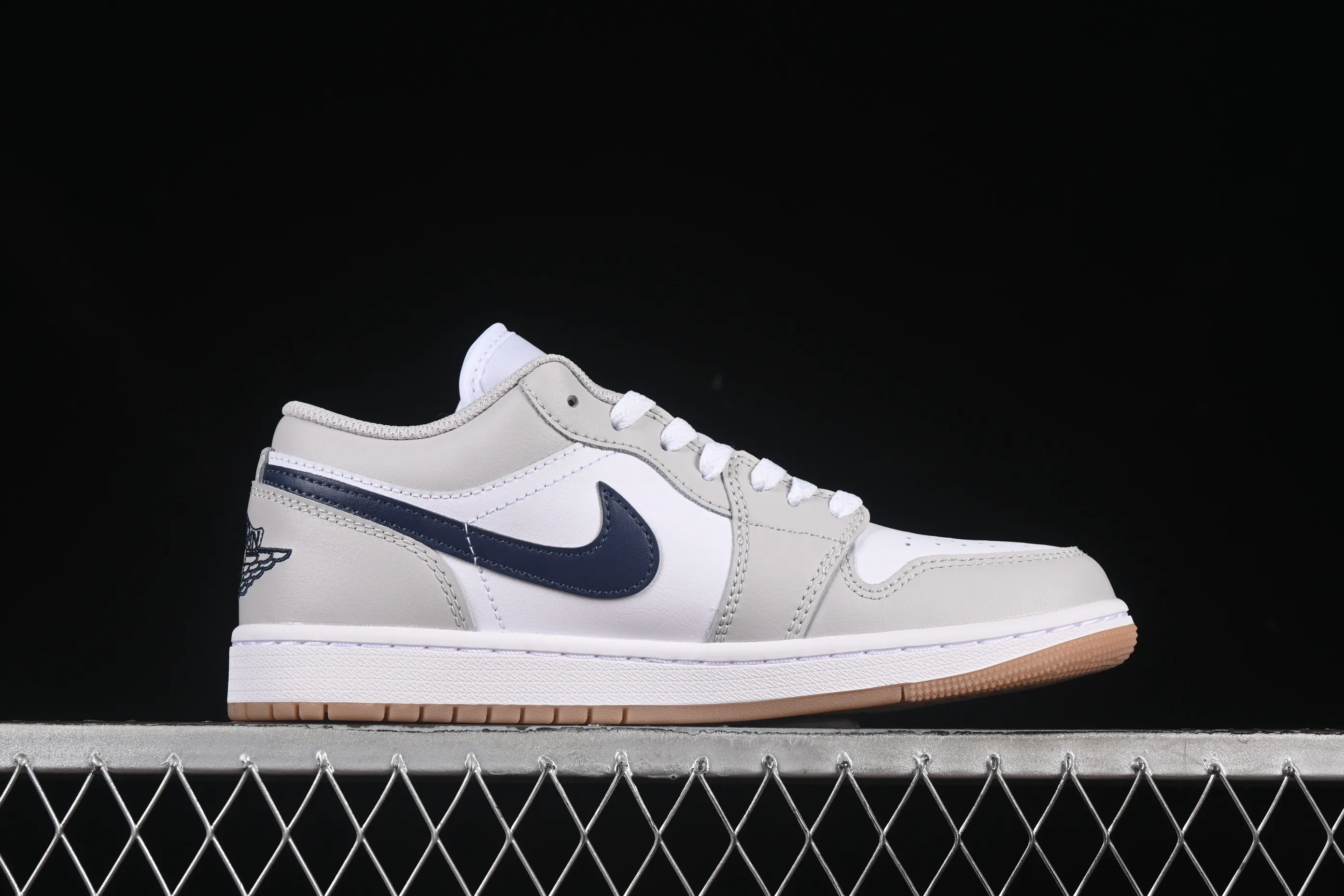 All categories Air Jordan Jordan series basketball shoes Air Jordan 1 Low G version pure original Air Jordan 1 Low AJ1 Joe 1 milk coffee blue hook low-top cultural casual sneakers 553558-146